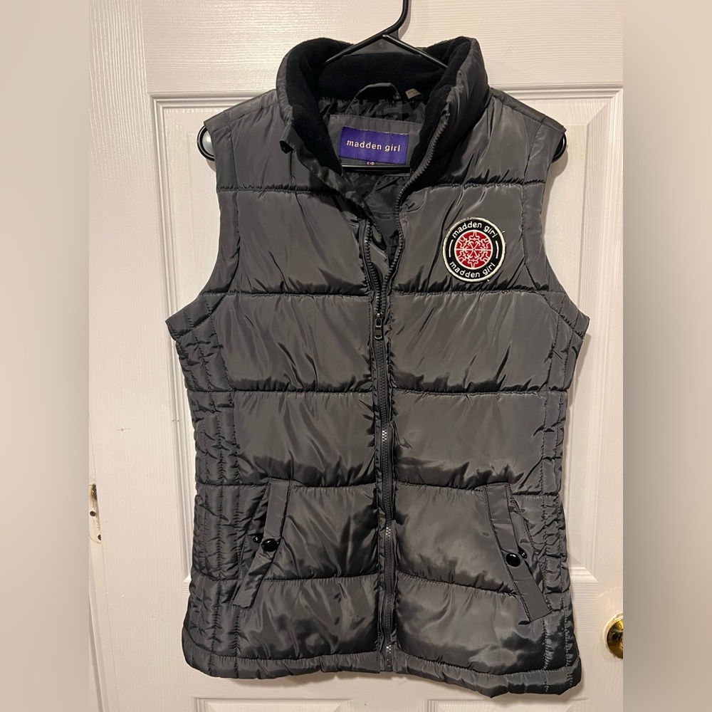 Madden girl, gray puffer vest